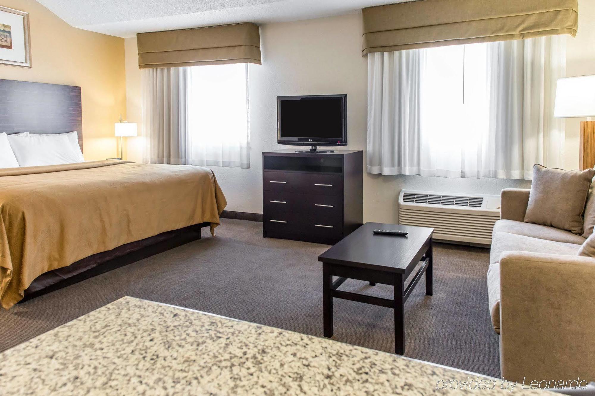 Mainstay Suites Pittsburgh Airport Robinson Township  Exterior photo