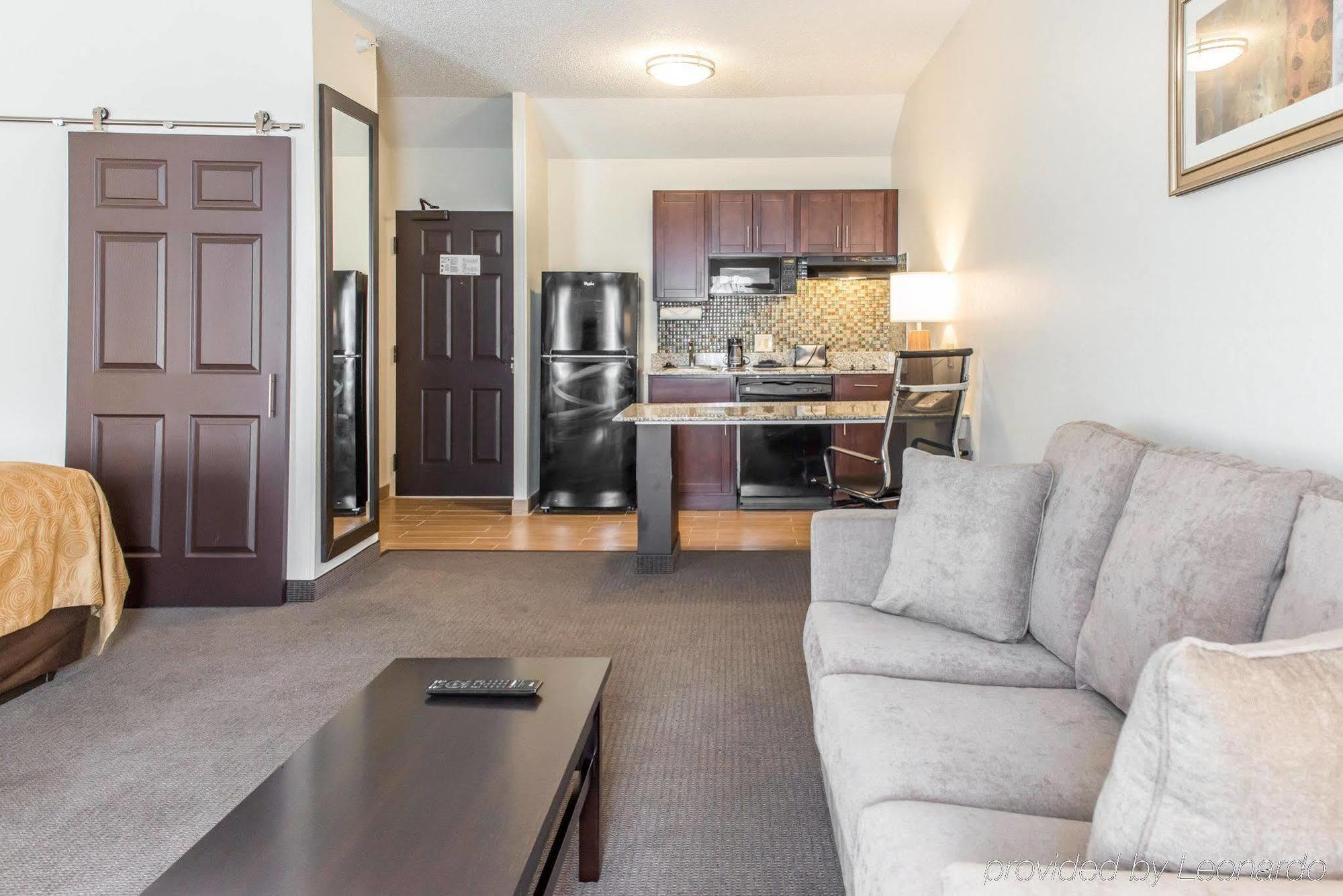 Mainstay Suites Pittsburgh Airport Robinson Township  Exterior photo