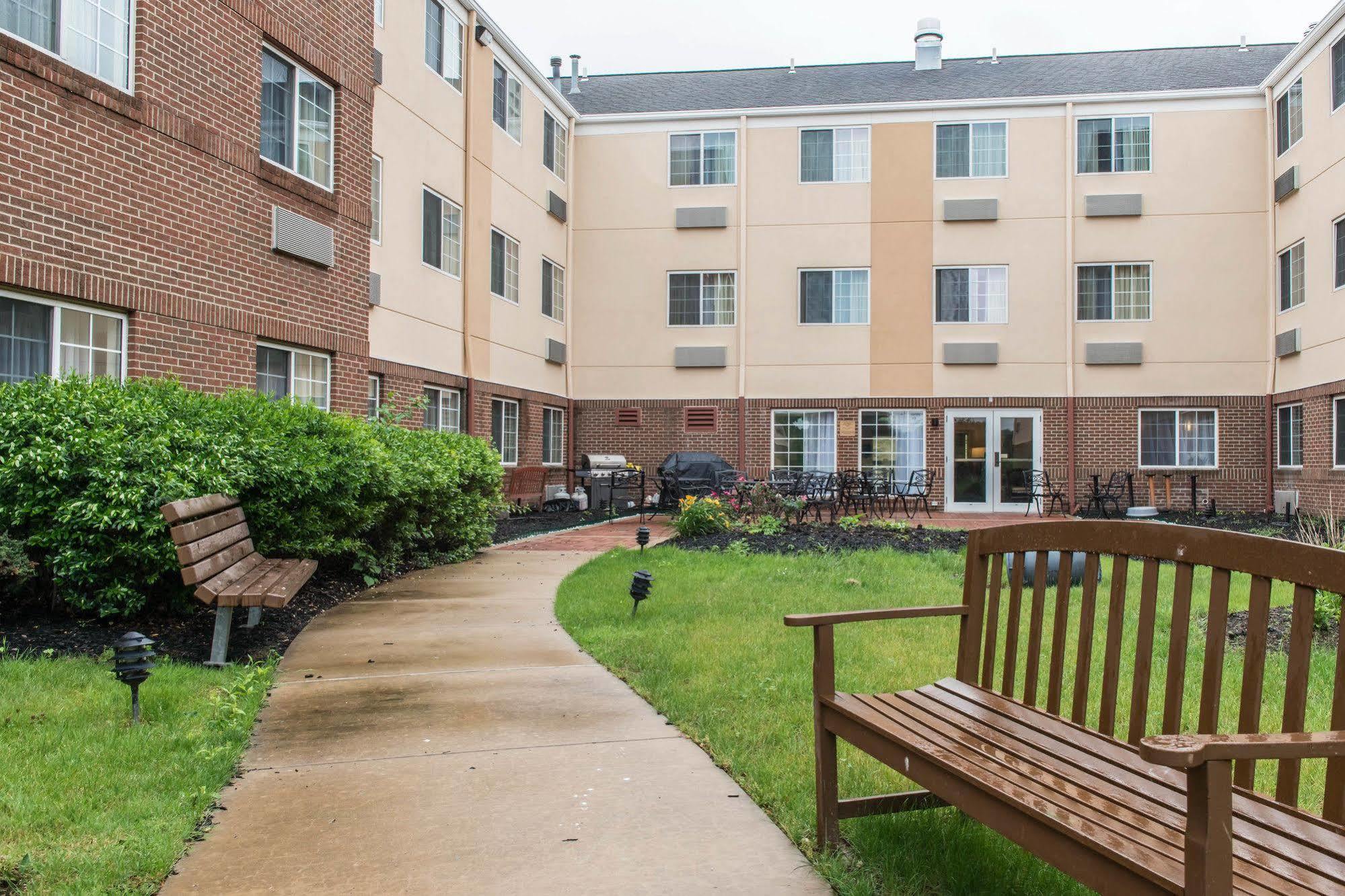 Mainstay Suites Pittsburgh Airport Robinson Township  Exterior photo
